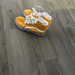 Vans that are yellow